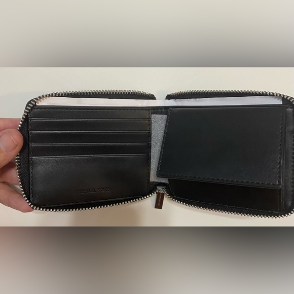 36U2LCOF3B - ADMRL/PLBLUE BILLFOLD W ZPCN PKT - Picture 8 of 10